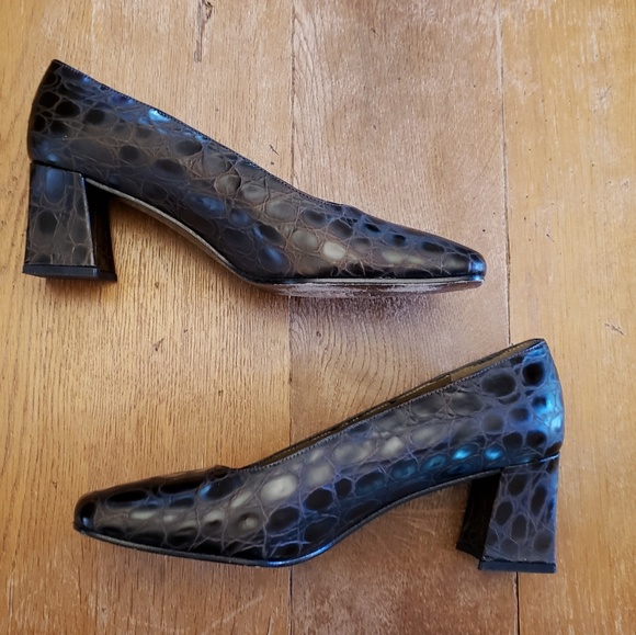 Stuart Weitzman crocodile block heel pumps - Picture 2 of 8